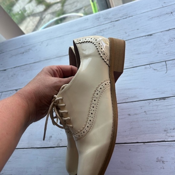 Twiggy London Cream Oxford / Loafers 6.5 - Picture 5 of 12